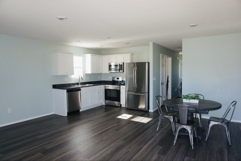 1603 S Blandford St - Photo 3 of 11