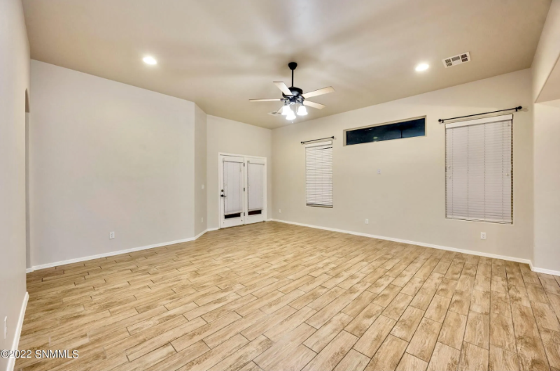 3933 Agua Duro Dr - Photo 5 of 18