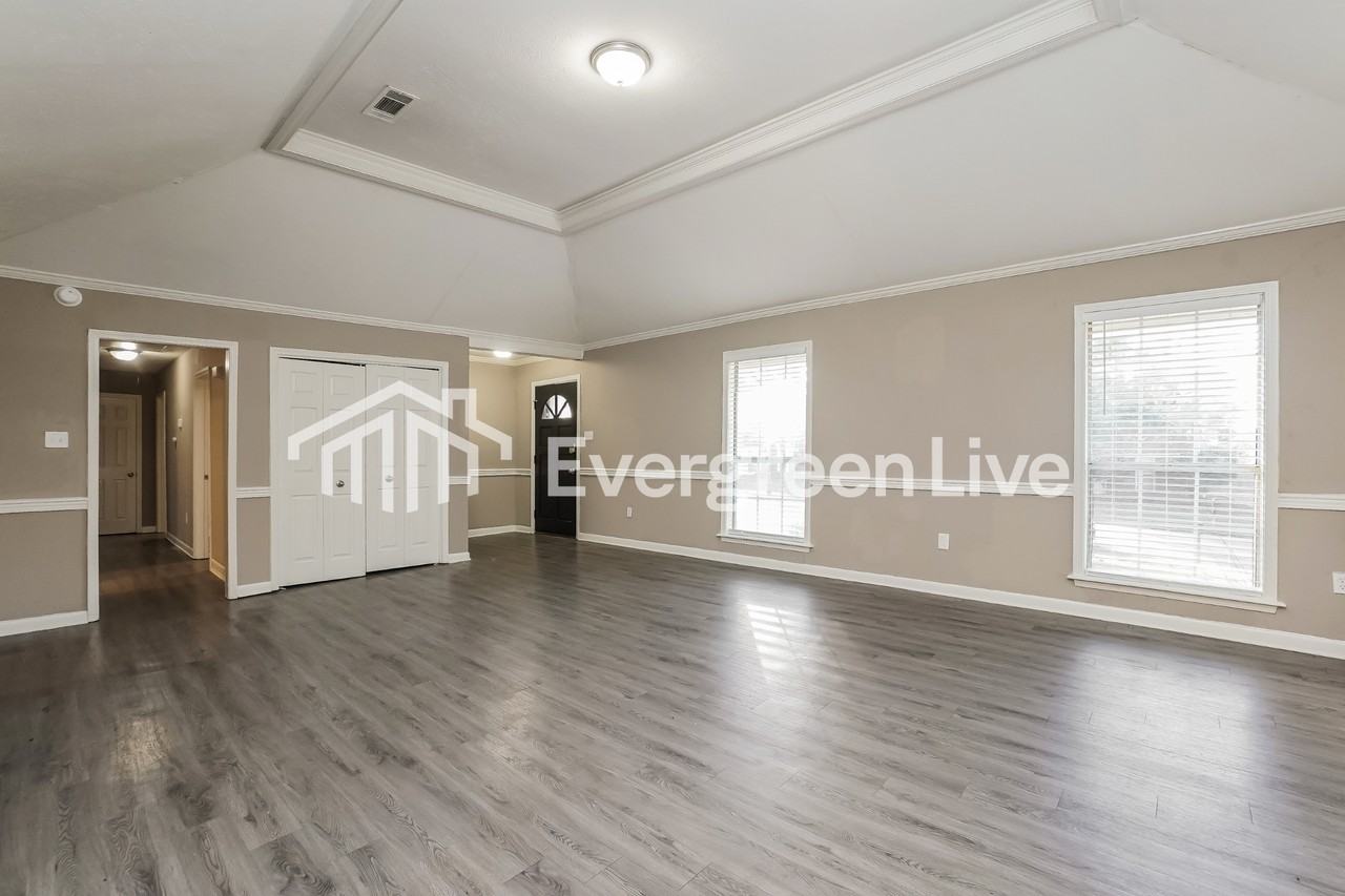 102 Brookhill Cv - Photo 4 of 15