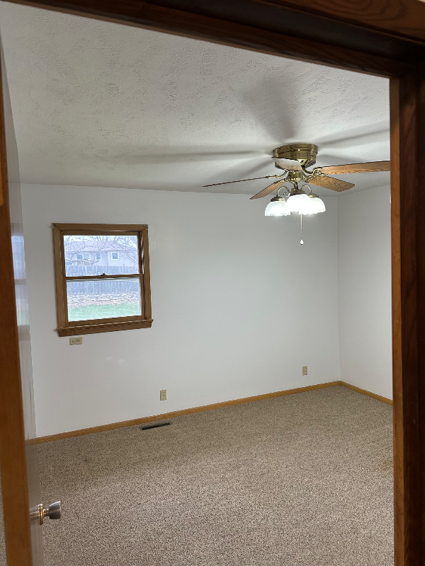 9418 Meredith Ave - Photo 3 of 19