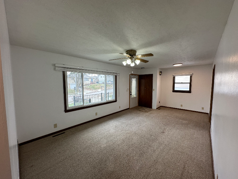 9418 Meredith Ave - Photo 6 of 19