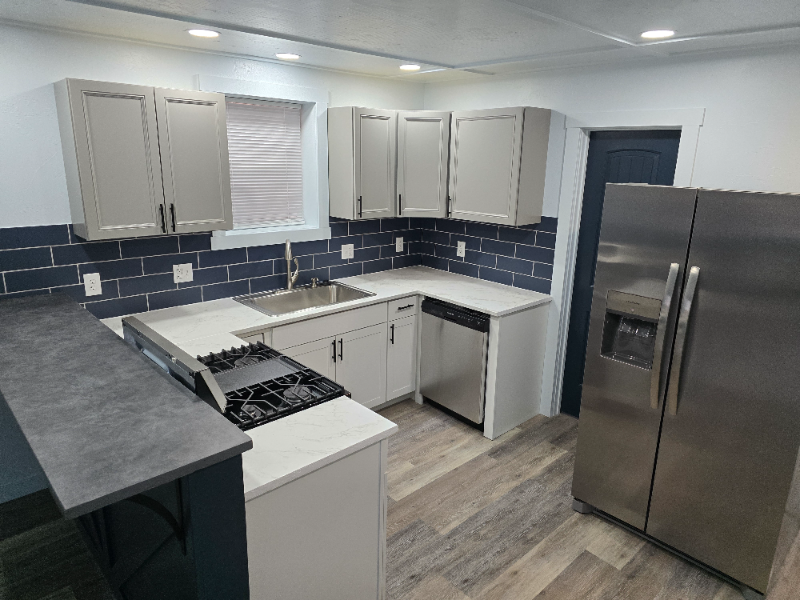 1130 E 2nd St #A - Photo 5 of 20