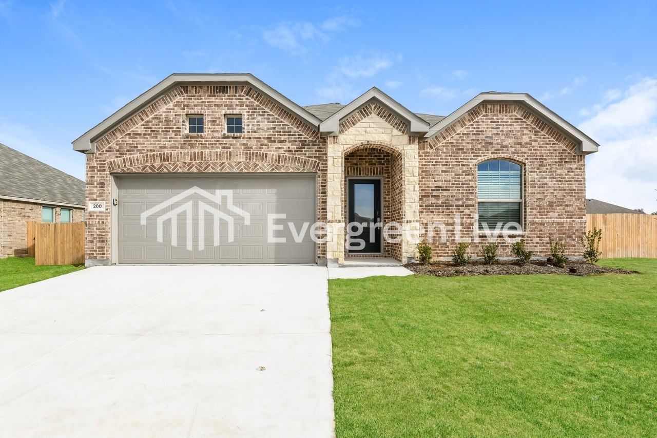 200 Pine St - Photo 2 of 16