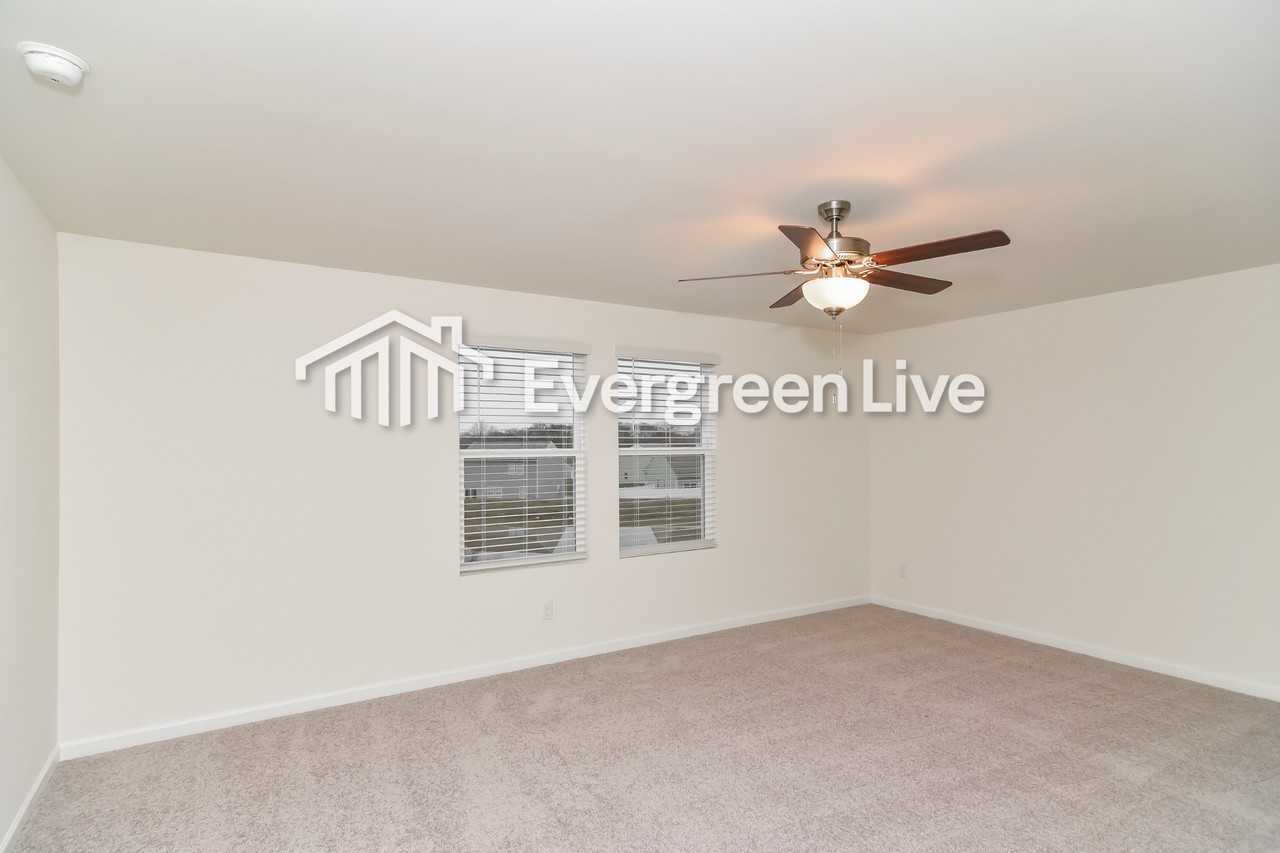 3572 Fellowship Rd - Photo 7 of 16