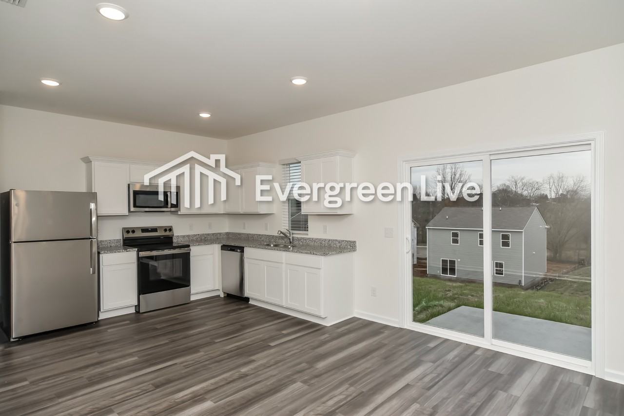 3492 Fellowship Rd - Photo 6 of 15