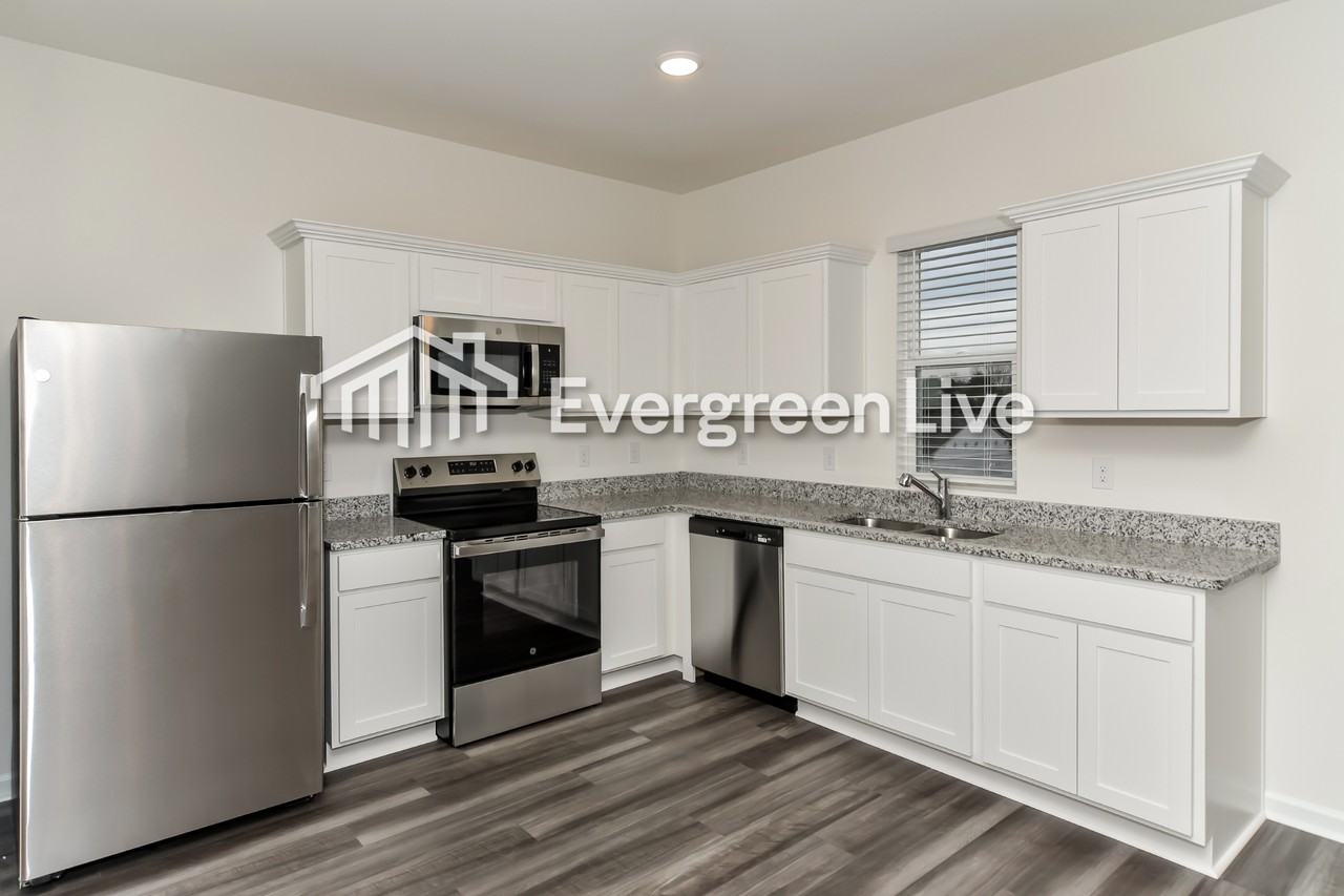 3492 Fellowship Rd - Photo 7 of 15