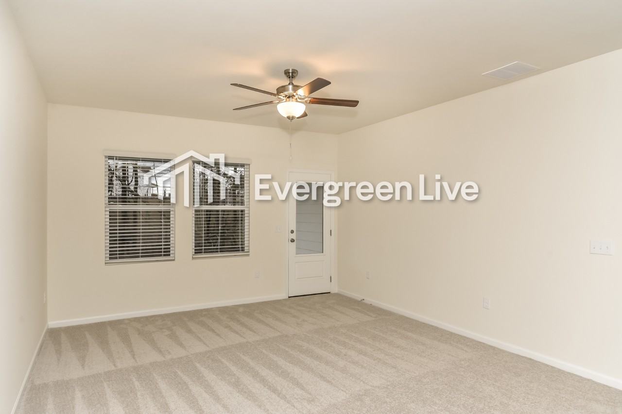 169 Snowdrop Ave - Photo 3 of 16
