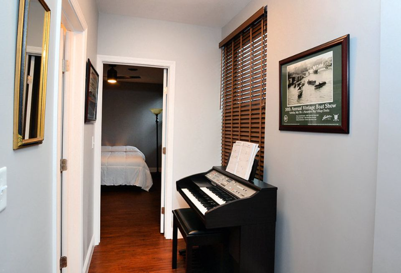 201 S Main St #12 - Photo 7 of 17