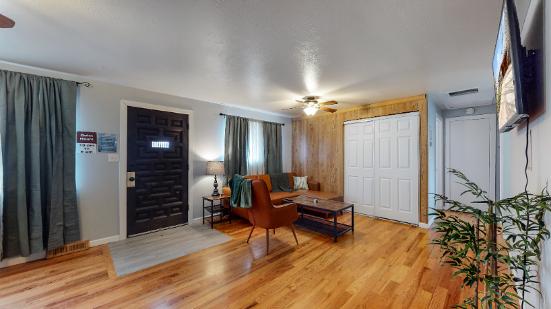 1242 Elder St - Photo 3 of 35