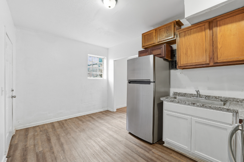 1071/1073 Laurel Ln Nw #1073 - Photo 3 of 20