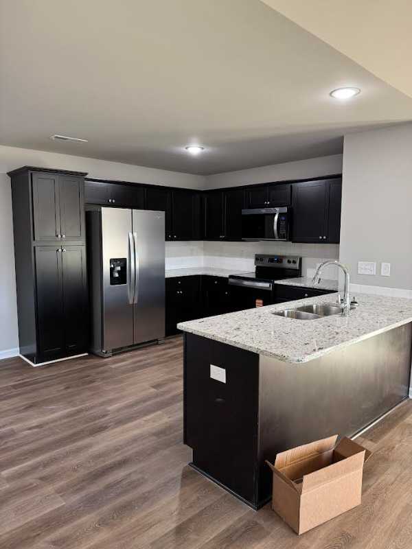 307 Grand Oaks Dr - Photo 4 of 17