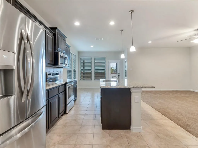 4820 Bronzeleaf Ln - Photo 2 of 10