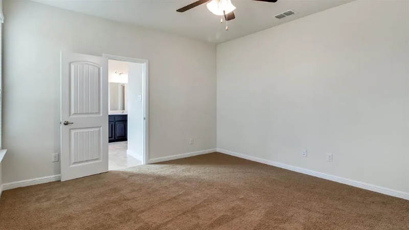 4820 Bronzeleaf Ln - Photo 6 of 10