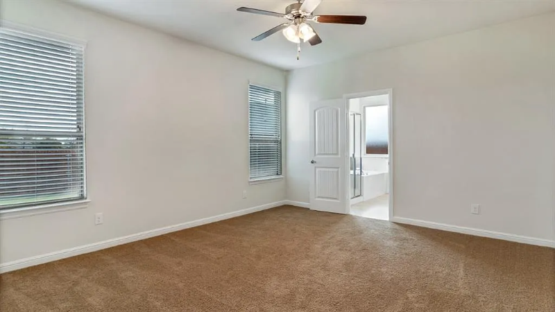 4820 Bronzeleaf Ln - Photo 7 of 10