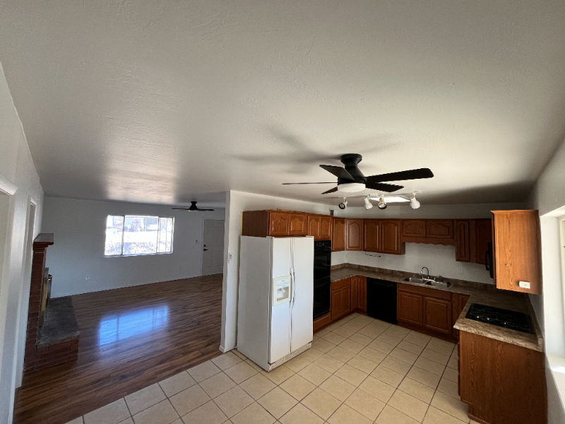 18 Nwest - Photo 2 of 3