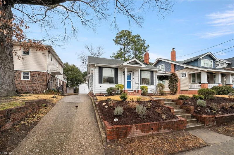 732 Maryland Ave - Photo 2 of 16