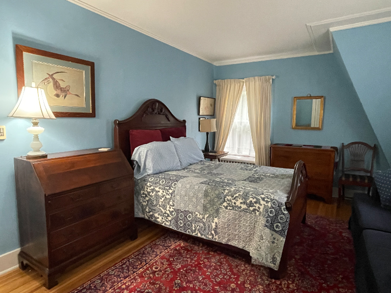 273 Ocean Ave - Photo 4 of 8