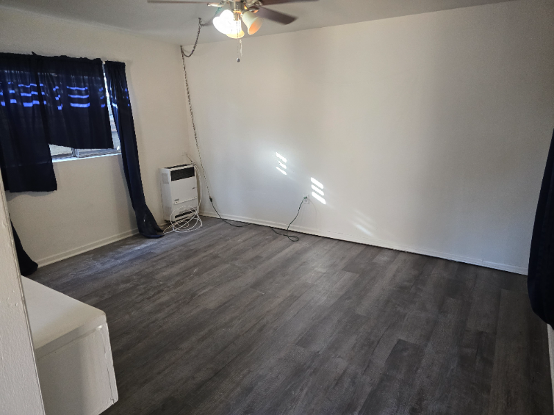 713 1/2 N Mariposa St - Photo 2 of 4