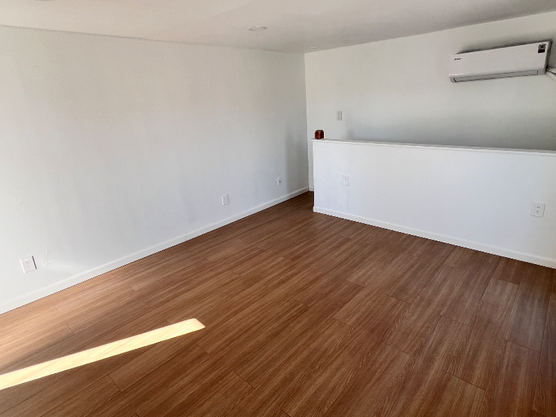 1318 W Monroe St #3 - Photo 5 of 13