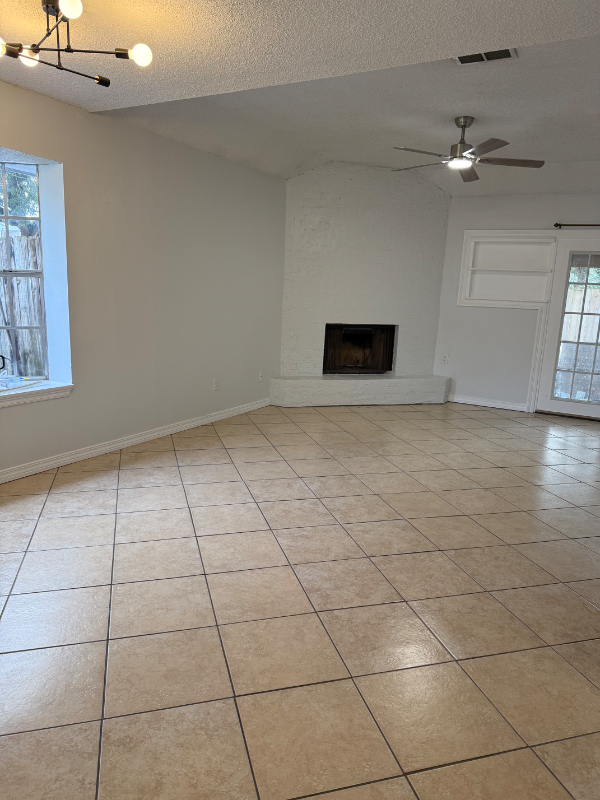 142 Village Dr - Photo 3 of 6