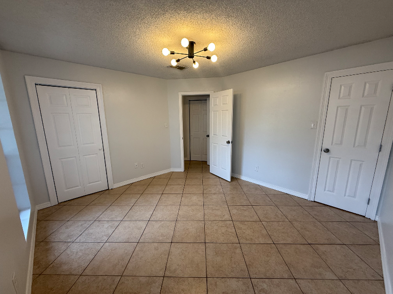 142 Village Dr - Photo 5 of 6