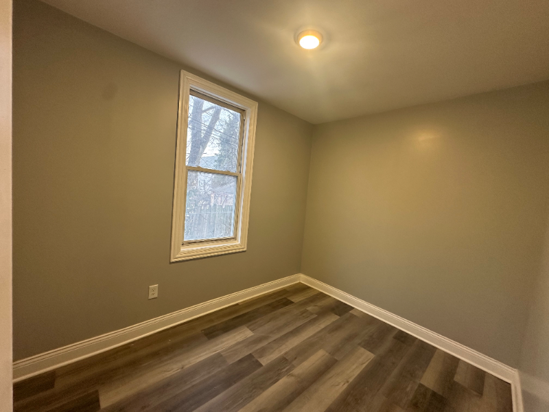 2707 E 93rd St #1F - Photo 7 of 10