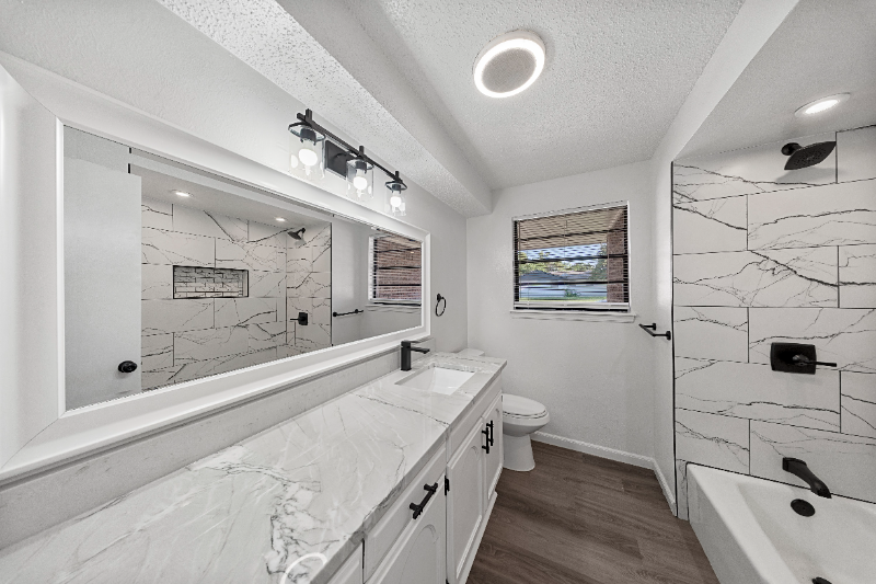 3232 Parker Dr - Photo 3 of 20