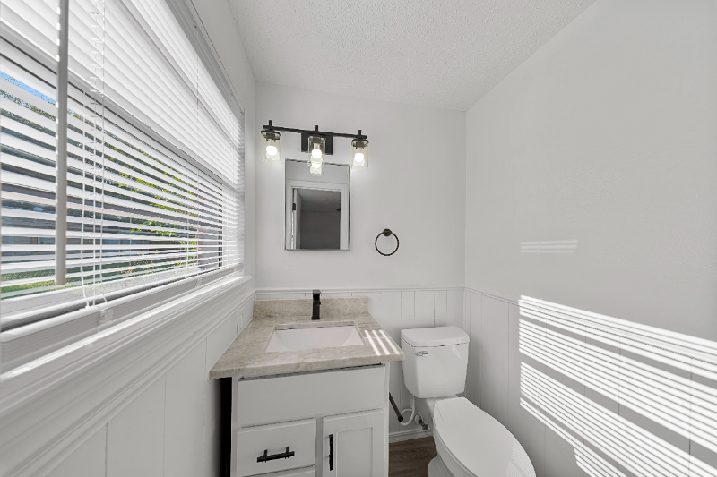 3232 Parker Dr - Photo 7 of 20