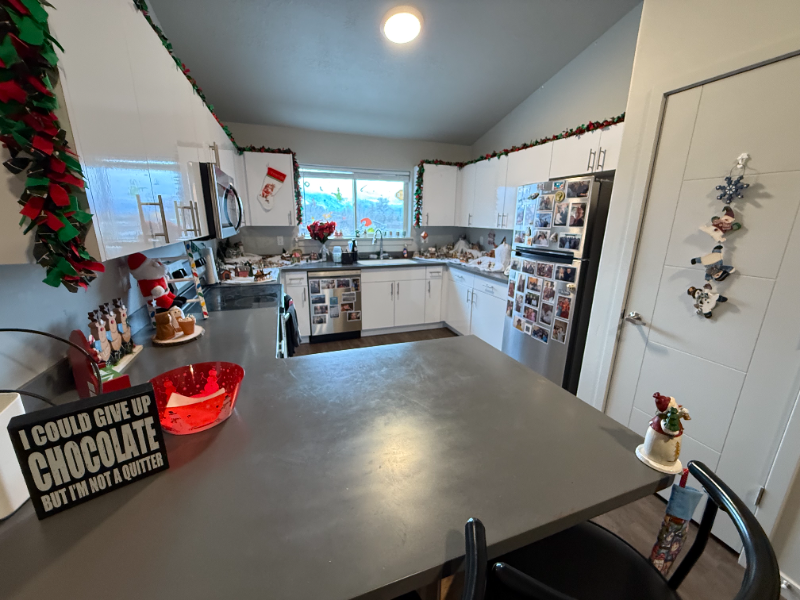 67 W Center St - Photo 5 of 13