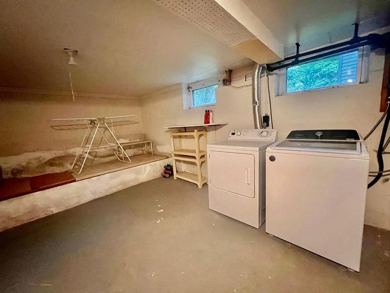 130 Harrison Ave - Photo 3 of 8