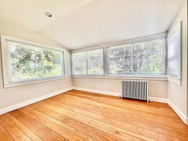 130 Harrison Ave - Photo 4 of 8