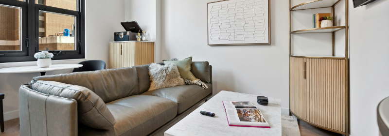 220 W Institute Pl - Photo 4 of 17