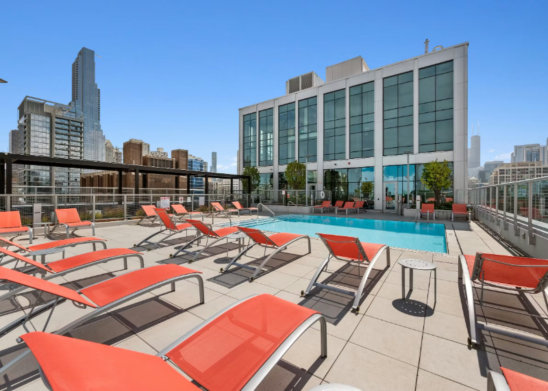 220 W Institute Pl - Photo 7 of 15