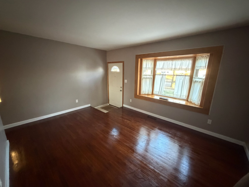 3526 Berwick Dr - Photo 3 of 9