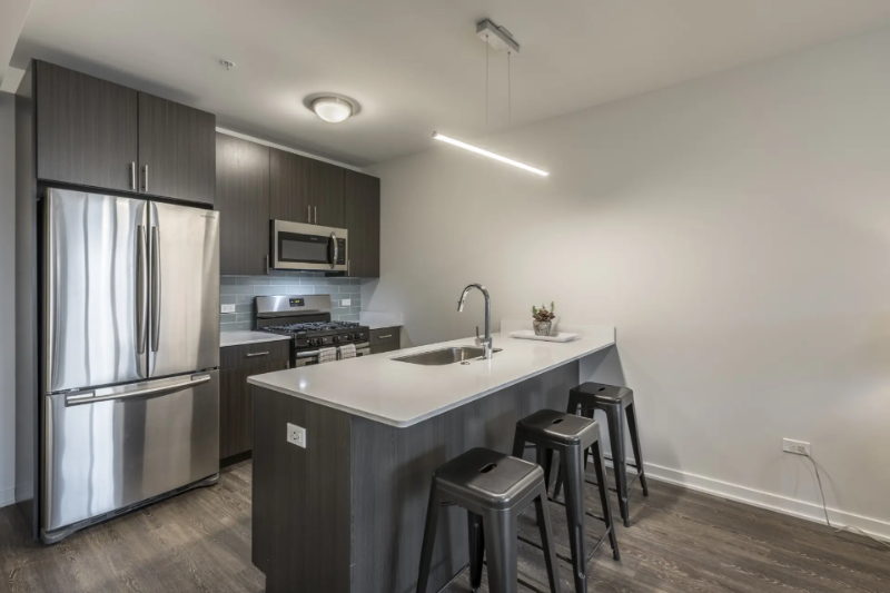 230 W Evergreen Ave - Photo 2 of 12