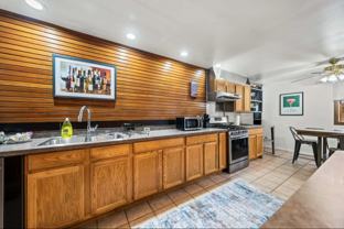 383 Oxford St #6 - Photo 1 of 1