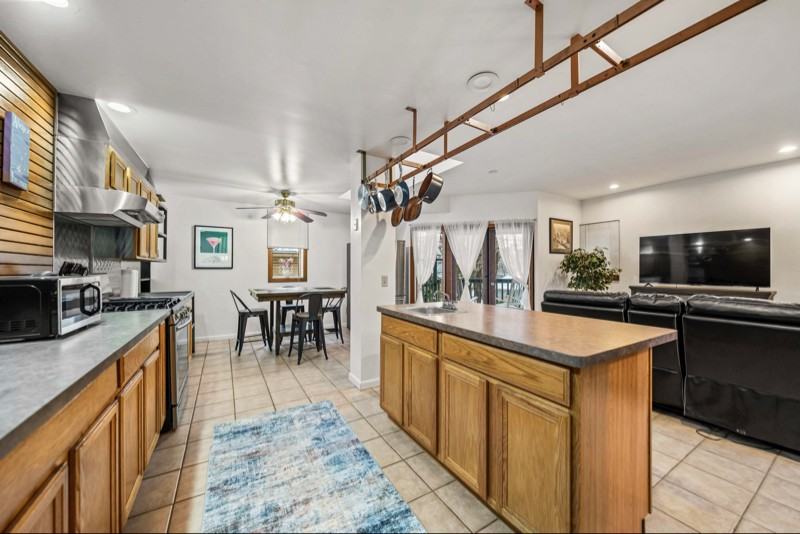 383 Oxford St #6 - Photo 2 of 20