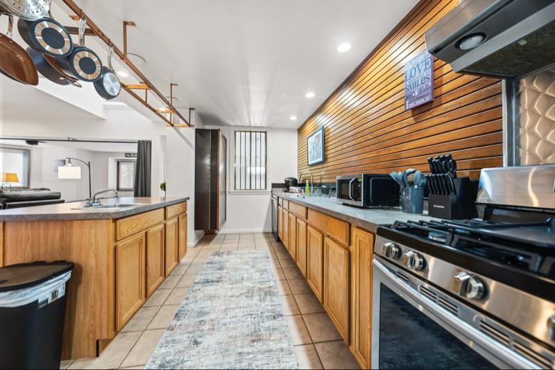 383 Oxford St #6 - Photo 4 of 20