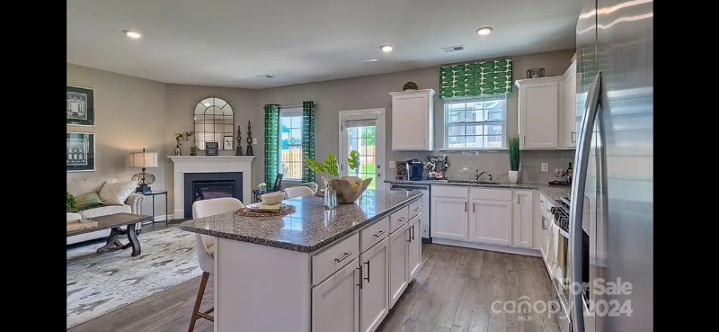 36 Ashelyn Park Dr - Photo 3 of 20