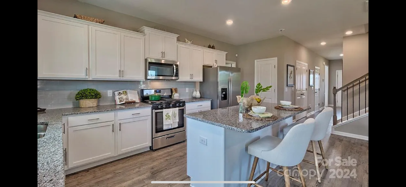 36 Ashelyn Park Dr - Photo 4 of 20