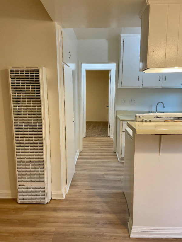 12414 Dunrobin Ave #4 - Photo 4 of 11