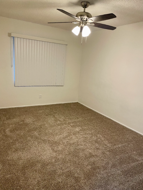 12414 Dunrobin Ave #4 - Photo 5 of 11