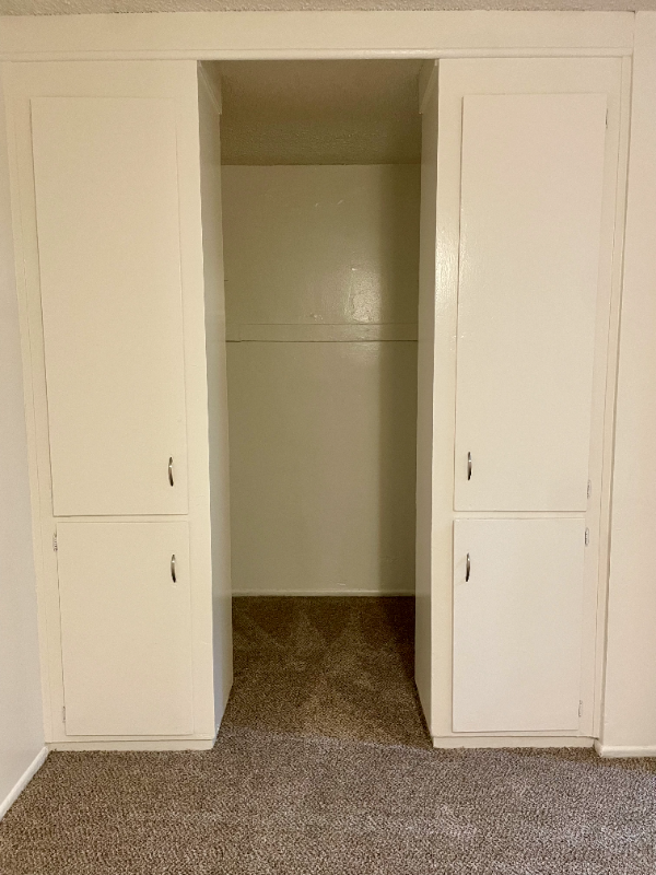 12414 Dunrobin Ave #4 - Photo 6 of 11