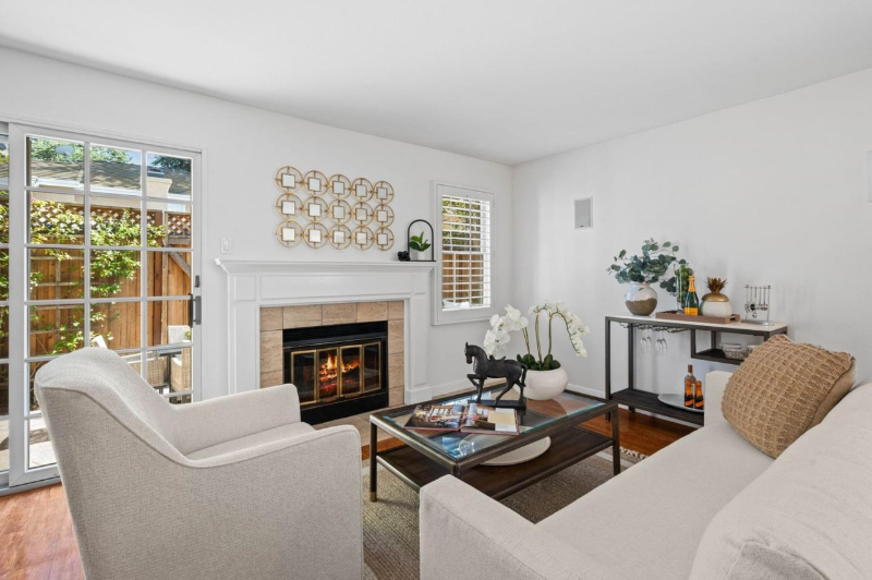 149 Redding Rd - Photo 2 of 15