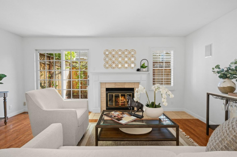 149 Redding Rd - Photo 3 of 15