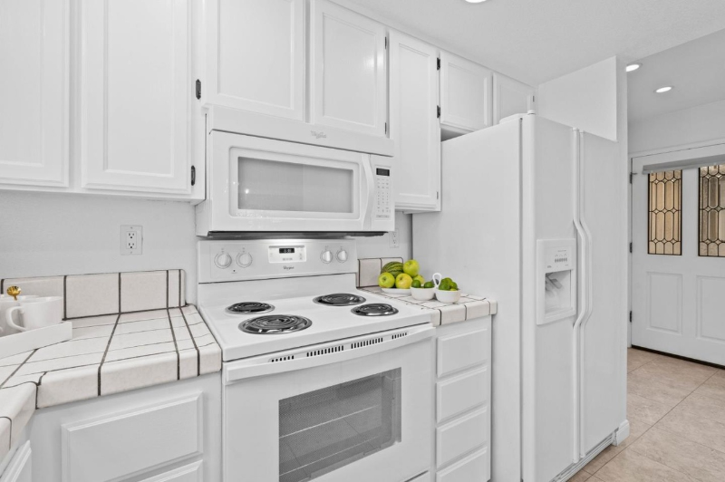 149 Redding Rd - Photo 7 of 15