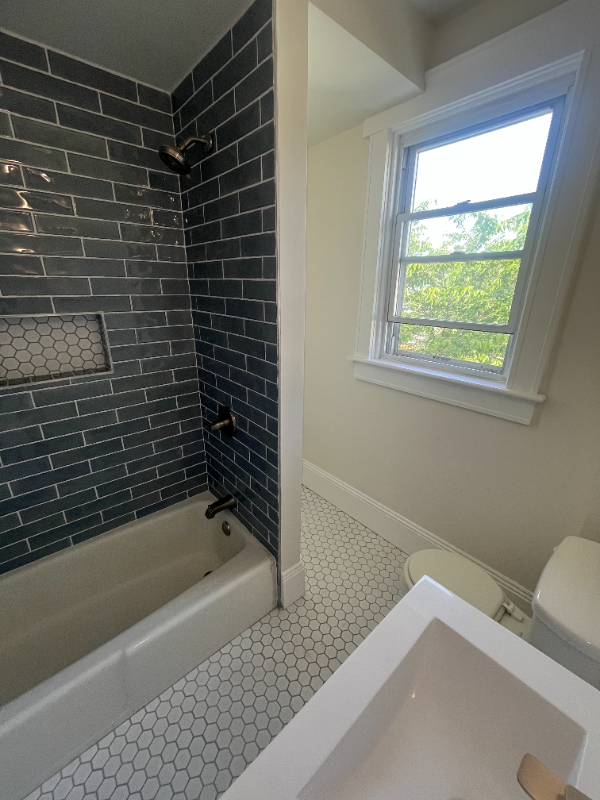 171 Bluff Ave - Photo 3 of 9