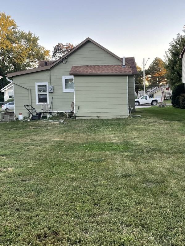 114 W Charles St - Photo 3 of 7