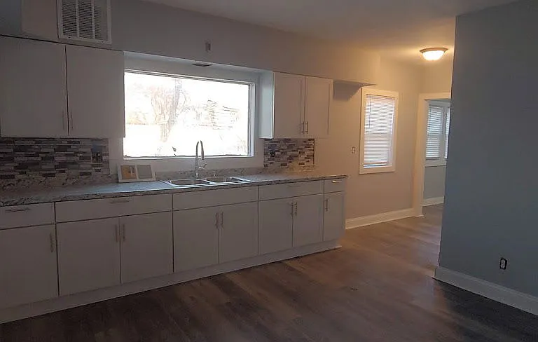 2875 N 50th St - Photo 3 of 6