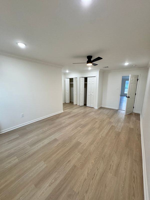 1835 General Cleburne Ave - Photo 4 of 9